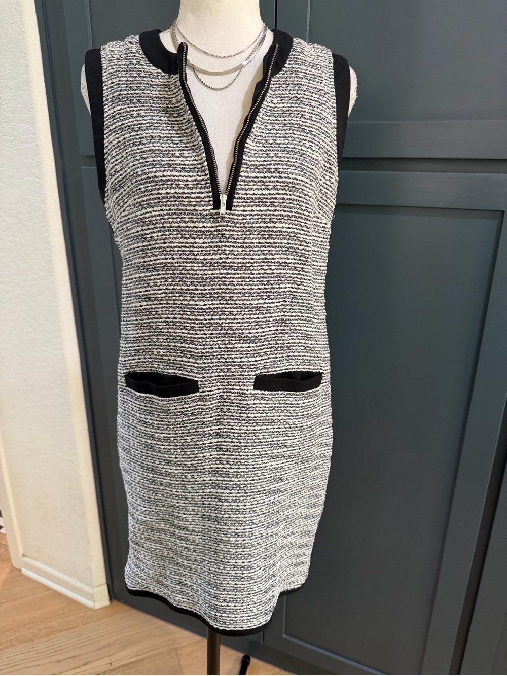 Madewell SZ 6 Medium Shift Dress Black ad White Cotton Blend Lined